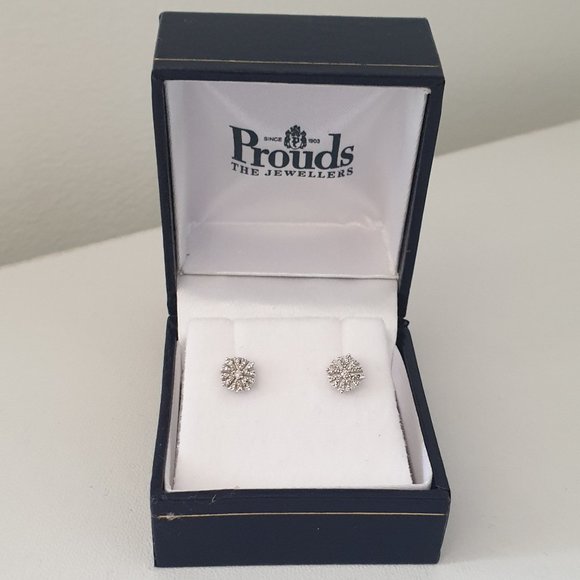 White gold diamond stud earrings (NWT) - Picture 7 of 8